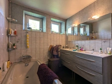 Baisse de prix Maison à Evres de 130m2 avec un Gite 150m2 séparé et des  espaces granges, asinerie . Exclusivité.  