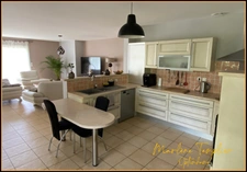 Rare à LUCQ DE BEARN ! Cette villa de plain-pied avec vue sur les Pyrénées !