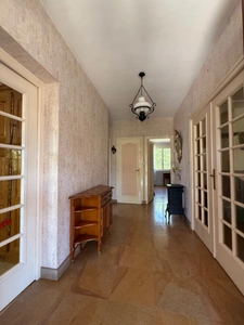 Carnay-lès-Mâcon - Une maison à réinventer,dans un cadre de vie privilégié 