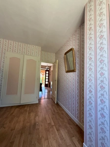 Carnay-lès-Mâcon - Une maison à réinventer,dans un cadre de vie privilégié 