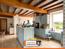 Propriéte de charme en pierre-260 m² d'authenticité et d'élégance