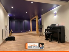 Maison contemporaine avec espaces polyvalents
