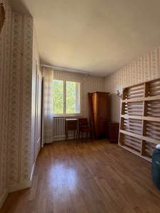 Carnay-lès-Mâcon - Une maison à réinventer,dans un cadre de vie privilégié 