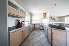 Maison familiale 3 Chambres, avec piscine à GEVREY-CHAMBERTIN + Atelier