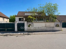 Maison Familiale – 8 Pièces – Quartier du Château – Fort Potentiel