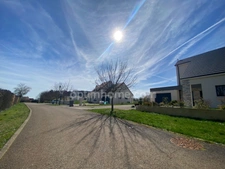 Situé à 13mns du Coeur de Dijon (Place Darcy) - Dans Village Haut de Gamme