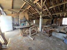 Propriété à fort potentiel – Hangars & bâtiments – 450 m² exploitables sur 2 000 m² de terrain – Changement de destination possible