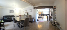 Maison entièrement rénovée, cinq pièces, quatre chambres, jardin, terrasse, garage, cour, proximité toute commodité à pied.