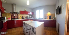 Maison familiale de 109 m² sur grand terrain arboré. Sous-sol complet. Quartier calme à Montauban.