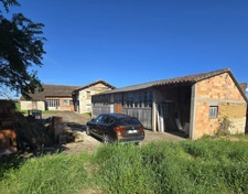 Propriété à fort potentiel – Hangars & bâtiments – 450 m² exploitables sur 2 000 m² de terrain – Changement de destination possible