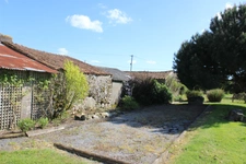Longère  à vendre avec dépendance sur un terrain de 4256m², 5 pièces VEZINS (49)