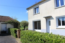 Longère  à vendre avec dépendance sur un terrain de 4256m², 5 pièces VEZINS (49)