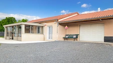 Maison individuelle plain pied 5 pièces avec piscine 