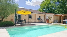 Maison de plain-pied 6 pièces + garage avec piscine à vendre à Charmeil, proche Vichy – 142 m² hab - (03)