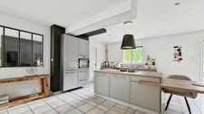 Maison de plain-pied 6 pièces + garage avec piscine à vendre à Charmeil, proche Vichy – 142 m² hab - (03)