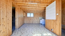 Maison de bourg à rénover à Saint-Priest-Bramefant (Puy-de-Dôme) - terrain clos de 1500 m² avec dépendances