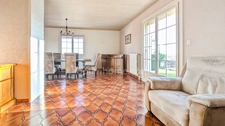 Maison à vendre 6 pièces avec sous-sol complet ESPINASSE VOZELLE (03)