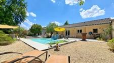 Maison de plain-pied 6 pièces + garage avec piscine à vendre à Charmeil, proche Vichy – 142 m² hab - (03)