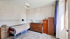 Ferme rénovée à vendre 6 pièces à Espinasse-Vozelle (03) – Propriété avec 1,7 ha de terrain, dépendances et hangar – Proche Vichy