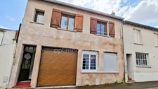EXCLUSIVITÉ – Maison de ville avec fort potentiel à vendre à Vichy – Garage et pièce aménageable