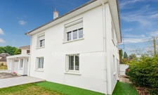 Maison de ville 4 chambres avec jardin et garages à Bellerive / Allier 03700