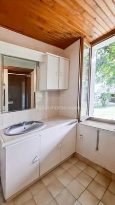 Maison à rénover 3 pièces sur terrain de 2600 m² avec atelier à Hauterive (03)