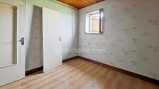 Maison à rénover 3 pièces sur terrain de 2600 m² avec atelier à Hauterive (03)