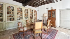 Propriété de caractère du XVIIe siècle avec tour médiévale à vendre proche Lapalisse 9 pièces – 310 m² – 5 850 m² de terrain