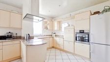 Maison familiale à vendre à Hauterive (03), proche Vichy – 155 m² habitables – 3 chambres – terrain 800 m²