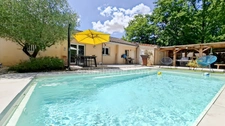 Maison de plain-pied 6 pièces + garage avec piscine à vendre à Charmeil, proche Vichy – 142 m² hab - (03)