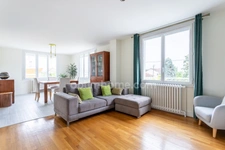 Maison de ville 4 chambres avec jardin et garages à Bellerive / Allier 03700