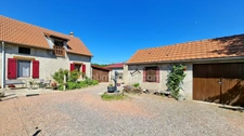 Ferme rénovée à vendre 6 pièces à Espinasse-Vozelle (03) – Propriété avec dépendances et hangar – Proche Vichy