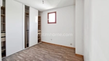 EXCLUSIVITÉ – Maison de ville avec fort potentiel à vendre à Vichy – Garage et pièce aménageable