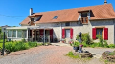 Ferme rénovée à vendre 6 pièces à Espinasse-Vozelle (03) – Propriété avec dépendances et hangar – Proche Vichy