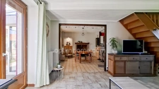 Ferme rénovée à vendre 6 pièces à Espinasse-Vozelle (03) – Propriété avec 1,7 ha de terrain, dépendances et hangar – Proche Vichy