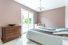 Villa sur sous-sol - 190 m² hab - 7 pièces à CREUZIER LE VIEUX (03)