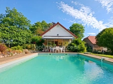 Propriété de charme 6 pièces avec piscine et dépendances à Espinasse-Vozelle (03)