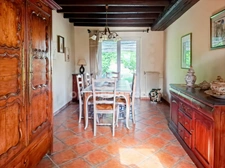 Propriété de charme 6 pièces avec piscine et dépendances à Espinasse-Vozelle (03)