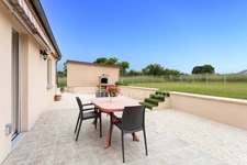 Maison Plain Pied récente avec garage et piscine à MONS (63)