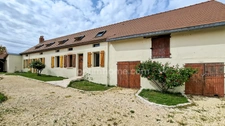 🏡 EXCLUSIVITÉ — Maison de caractère rénovée avec dépendances — Espinasse-Vozelle (03)