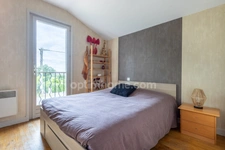 Maison d'architecte 3 chambres avec garage à ESPINASSE VOZELLE (03)