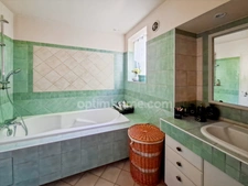 Propriété de charme 6 pièces avec piscine et dépendances à Espinasse-Vozelle (03)