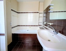 Maison à vendre 5 pièces  plus annexe BEGLES LA Raze (33)