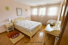Maison à vendre 11 pièces LULLY (74)