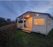 À VENDRE – Chalet face à la mer