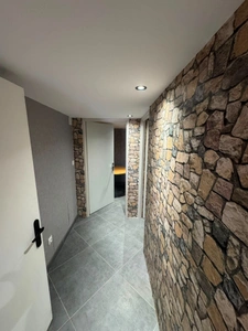 À VENDRE – Ensemble de bureaux et entrepôt à l'entrée de Dieppe