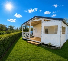 À VENDRE – Chalet face à la mer