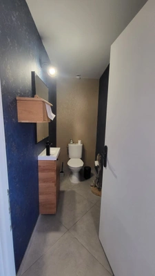 À VENDRE – Ensemble de bureaux et entrepôt à l'entrée de Dieppe