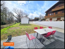 Belle maison individuelle de 129 m² avec 4 chambres et un garage indépendant sur une parcelle de 679 m² 