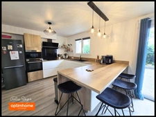 Maison individuelle Cessy - 1100m² de terrain, sous-sol complet – 2 chambres, bureau et espace mezzanine – Quartier Tutegny